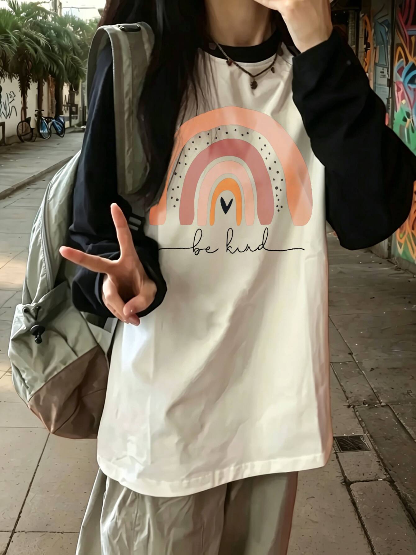 Winter Clothes - 原宿ヴィンテージカジュアルレインボープリント長袖女性のための Tシャツビーカインドレターグラフィック Tシャツ女性トップス女性服