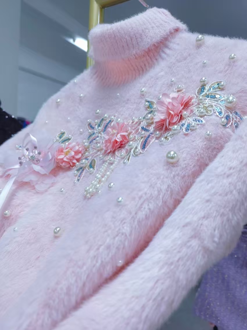 リアルフォトタートルネックスリムフィットピンクセーター女性の - Winter Clothing Photo のレビューと価格